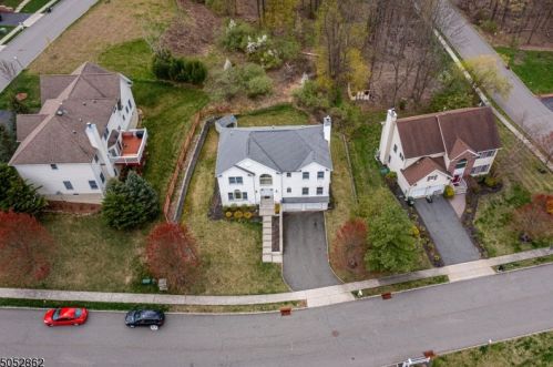 4 Elwell Ave, Mount Olive, NJ 07828-2803