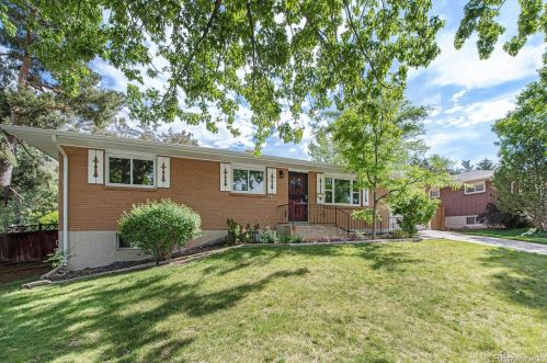 8307 Lehigh Dr, Denver CO  80237-1644 exterior