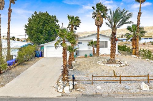 66920 Yucca Dr, Desert Hot Springs, CA 92240-2635