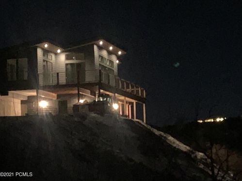 182 Valley View Ave, Hoytsville UT 84017-5533 exterior