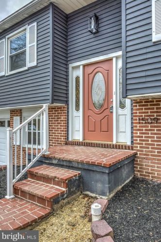 1509 Robert Rd, Lancaster PA  17601-5632 exterior