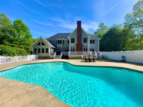 21 Emerson Ln, Hollis, NH 03049-6292