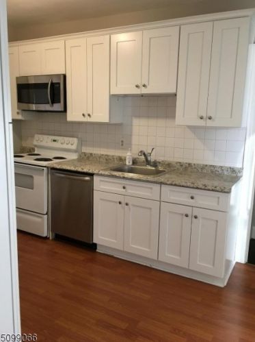 1 Woodlawn Ter, Dover NJ  07869-4172 exterior