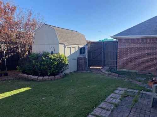 3832 Harrison Dr, Carrollton TX 75010-6322 exterior