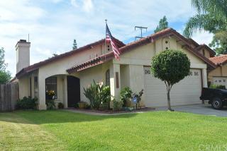 2877 Hollow Glen Cir, Rialto, CA 92376-7240