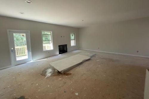 601 Lakeview Bnd Cir, Jefferson GA  30549-7061 exterior