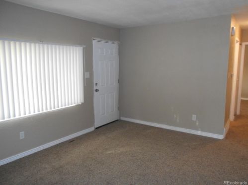 49 Lansing St, Denver, CO 80010-4606