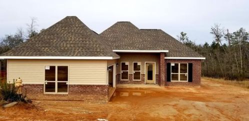 17 Trace Dr, Mchenry, MS 39561-6301