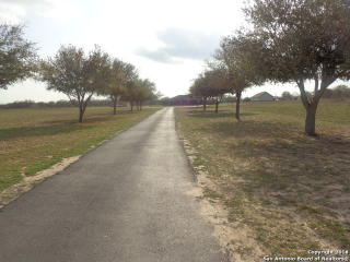 130 Chaparral Dr, Floresville, TX 78114-4230