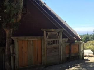 188 Machi Rd, Shelter Cove, CA 95589-9133