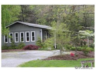 15 Conifer Ct, Fletcher, NC 28732-8586