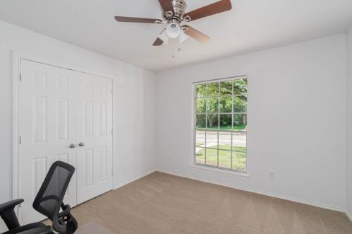 1917 Middle Gln Dr, Carrollton TX 75007-2418 exterior