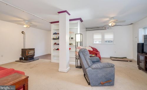 365 Big Oak Dr, Shepherdstown WV 25443-4598 exterior