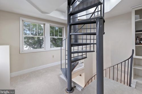 728 Oak Grv Cir, Severna Park MD 21146-4219 exterior