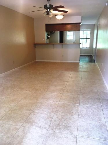 1622 Hazelwood St, Conroe, TX 77301-4096