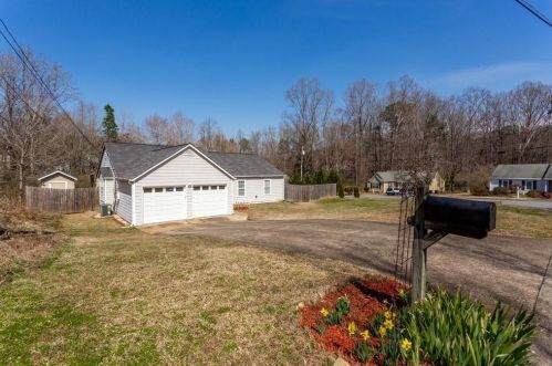 302 Colony Springs Ct, Holly Springs, GA 30188-5315