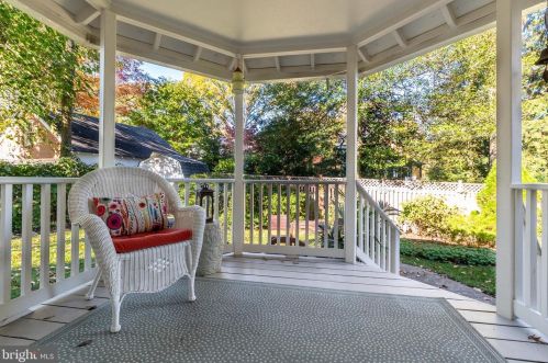 1211 Pinecrest Cir, Silver Spring MD exterior