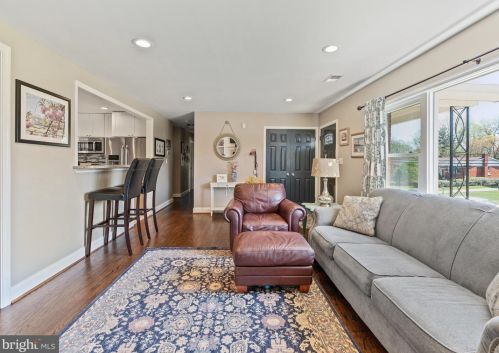 810 Venice Dr, Silver Spring MD 20904-2065 exterior