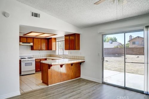 1168 Avenue, Lancaster, CA