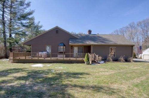 2 Saxon Woods Ct, Cheshire, CT 06410-2308