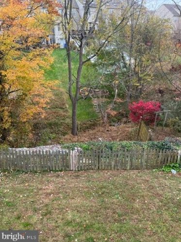 106 Zachary Dr, Hanover PA 17331-8674 exterior