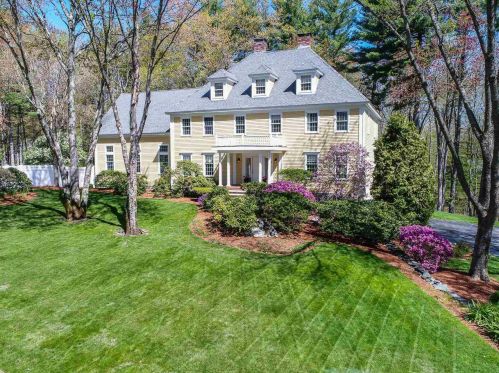 1 Farmington Rd, Amherst, NH 03031-2801