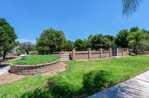 1901 Praed St, Riverside CA  92503-6630 exterior