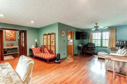 5870 Feldwood Rd, Atlanta GA  30349-2869 exterior