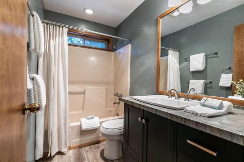 15441 Glenshire Dr, Truckee CA  96161-1306 exterior