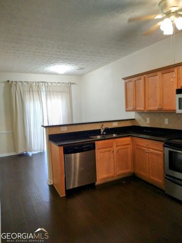 1481 James Trce, Atlanta GA  30344-6970 exterior