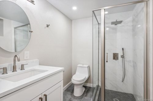 2070 Un Dr, Aurora CO 80015-6600 exterior