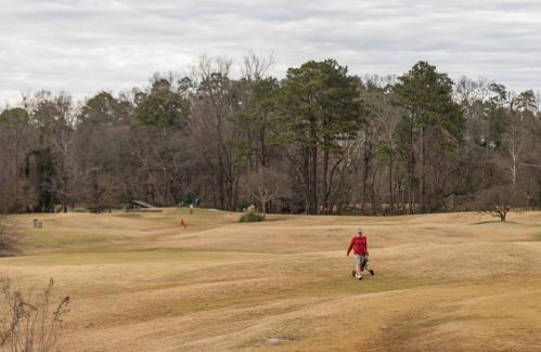 66 Montre Sq, Atlanta GA  30327-4043 exterior