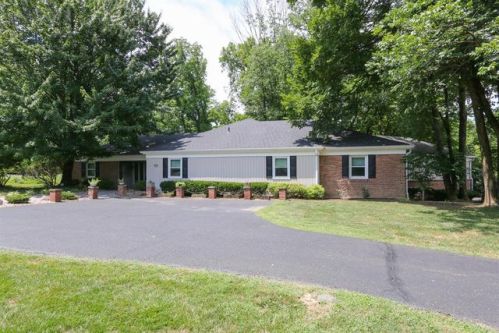 8355 Crestdale Ct, Cincinnati, OH 45236-1429