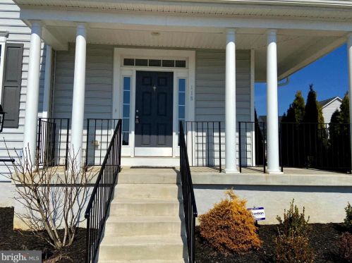 118 Un Rdg Dr, Charles Town WV 25414-4937 exterior