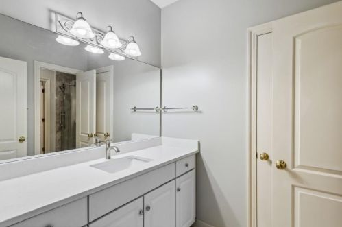 33 Habersham Cove Dr, Atlanta GA  30305-5402 exterior