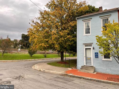 135 Hanover St, Cumberland, MD 21502-2311