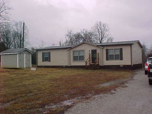 6467 Smithville Hwy, Ravenscroft, TN 38583-6819