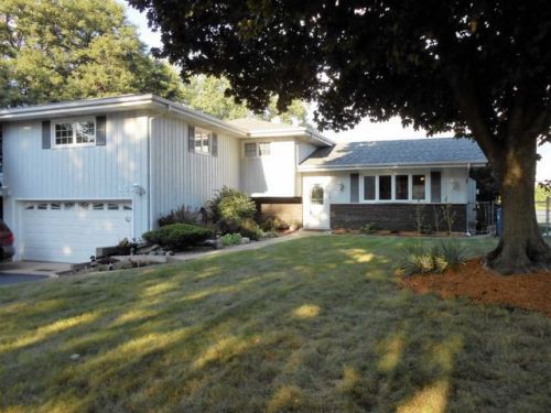 153 Pleasant Ave, Hanover Park, IL 60108-1145