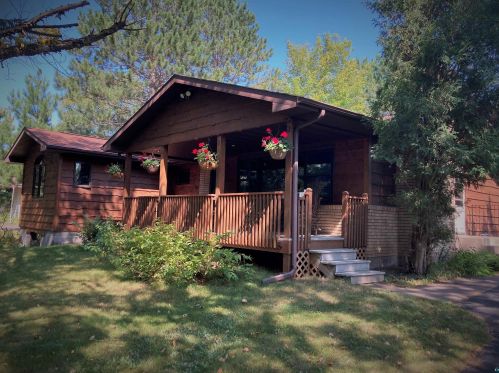 4220 Stebner Rd, Duluth, MN 55811-1436