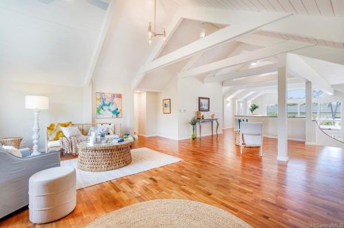 919 Kealaolu Pl, Honolulu HI  96816-5420 exterior