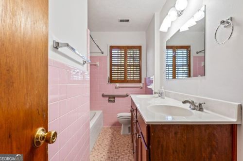 4898 Highway 155, Stockbridge GA  30281-2324 exterior