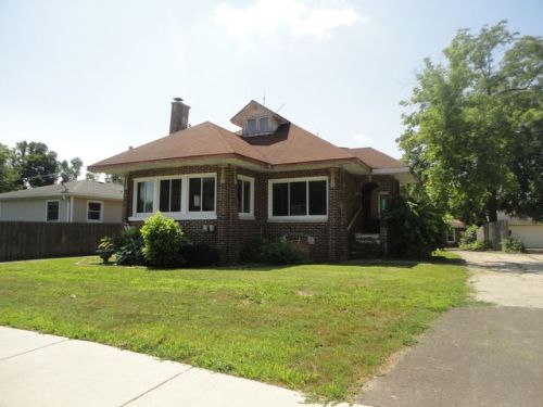 3913 Grand Ave, Gurnee, IL 60031-2846