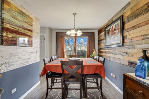 510 Cyn Trl, Carol Stream IL  60188-1364 exterior