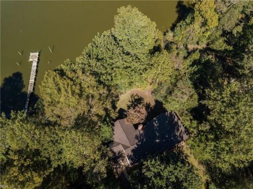 1387 Oakes Landing Rd, Saluda, VA 23149-3036