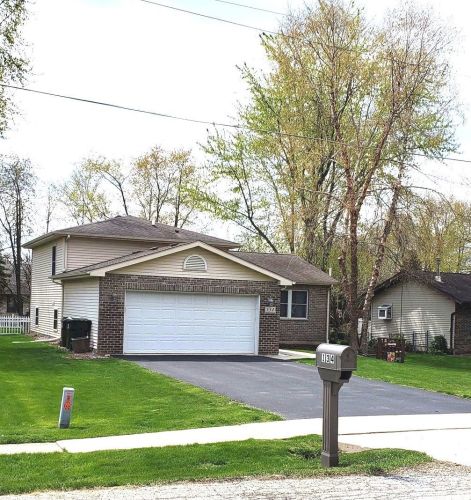 134 Haines Ave, Mokena, IL 60451-1602