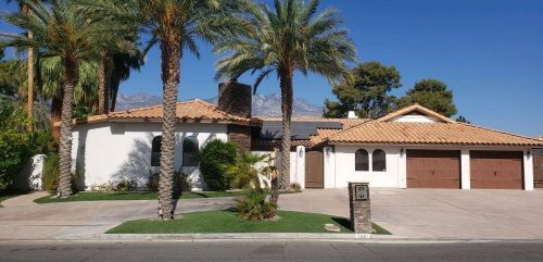 2081 Bobolink Ln, Palm Springs, CA 92264-5945