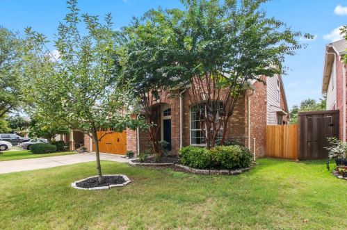 1217 Golden Eagle Ct, Aubrey, TX 76227-3557