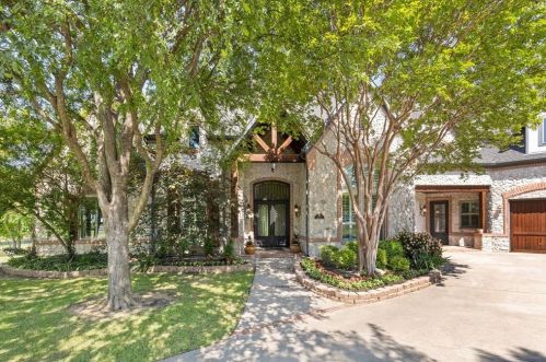 110 Lakeside Dr, Celina, TX 75009-2368