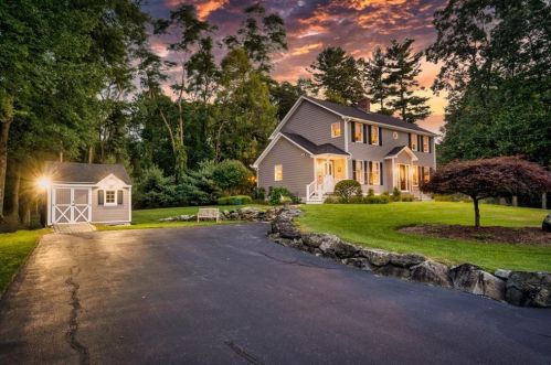 245 Hardig Rd, Warwick, RI 02886-6608
