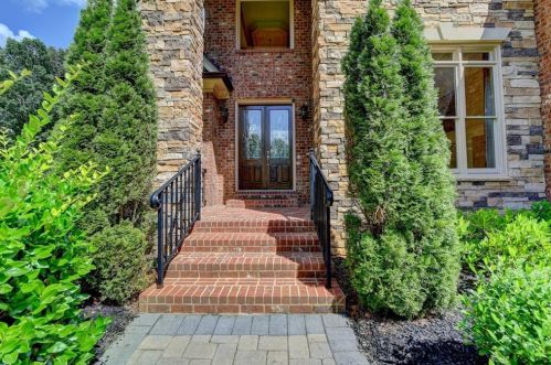 7960 Royal Melbourne Way, Duluth, GA 30097-6672